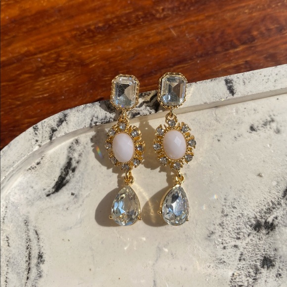 Club Boral Jewelry - Arpachshad Crystal Drop Earring